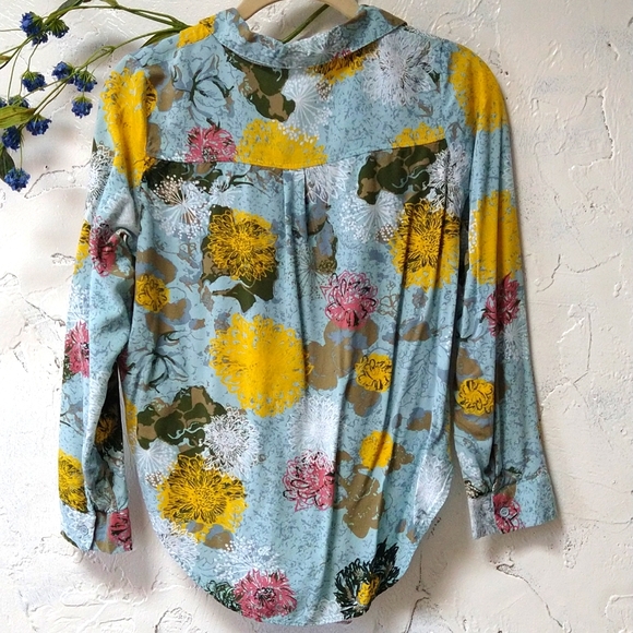 Signature Studio Shirt - Picture 4 of 5